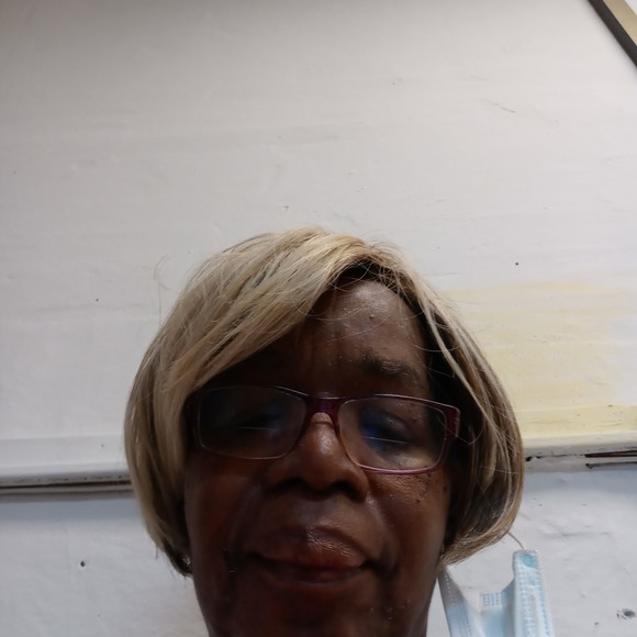 Meet your Posher, Maxine - Picture 1 of 1